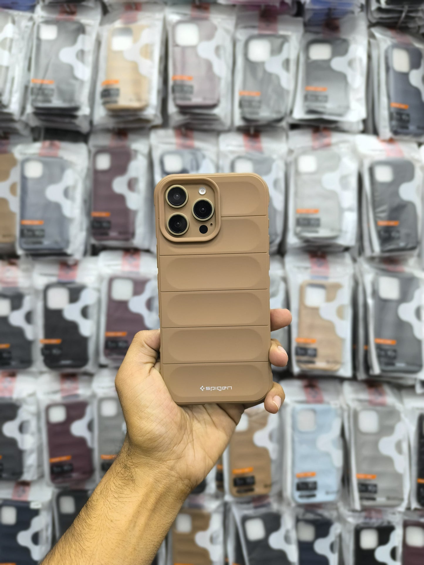 Spigen Hollow Puffer case Premium Quality
