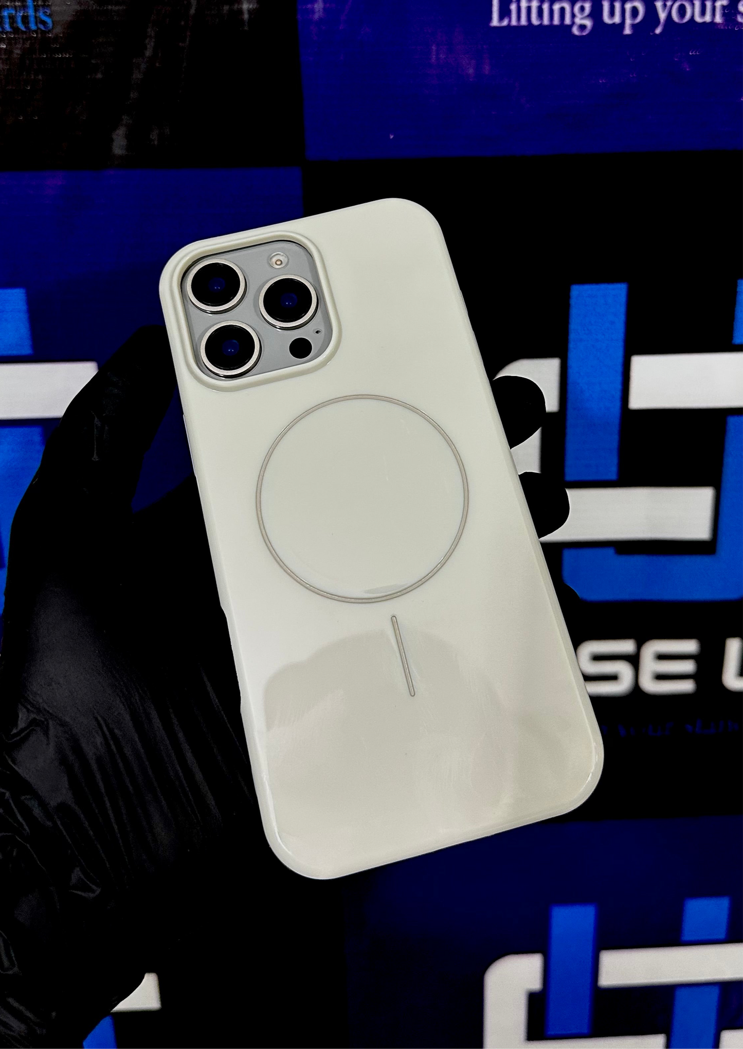 BEATS Premium Magsafe Case