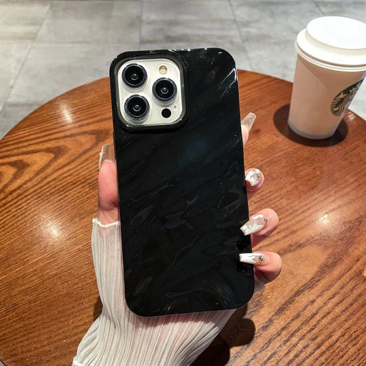 Premium Quality Wavy Aesthetic Case